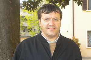 Don Claudio Carbeni parroco della Concattedrale di Bobbio