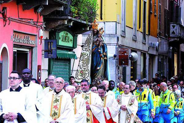 processione madonna del popolo