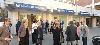 Lesterno della filiale in viale Ciro Menotti a Modena 