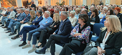 Sala Corrado Sforza Fogliani gremita