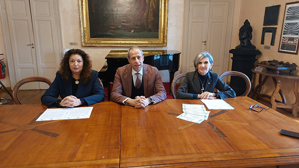 «Aperti per voi», visita alla Sala dei Teatini con i volontari del Touring