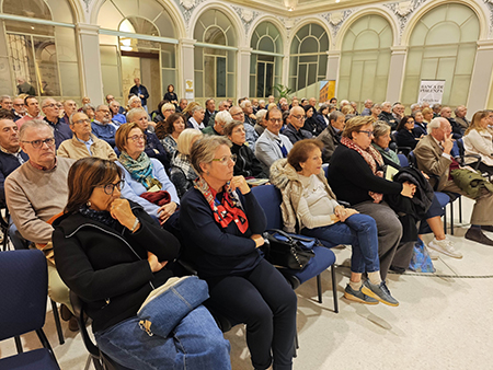 Pubblico numeroso in Sala Corrado Sforza Fogliani