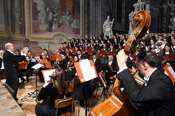 Banca di Piacenza, 40 anni di Auguri  Buona Pasqua con uno straordinario Mozart