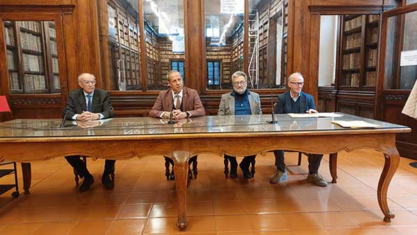 Tavolo conferenza stampa donazione