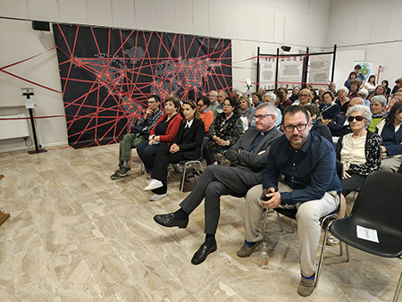 mostra pace pubblico