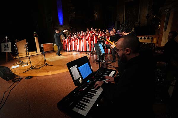 Auguri in musica e solidarietà per il Natale Banca di Piacenza a Reggio Emilia