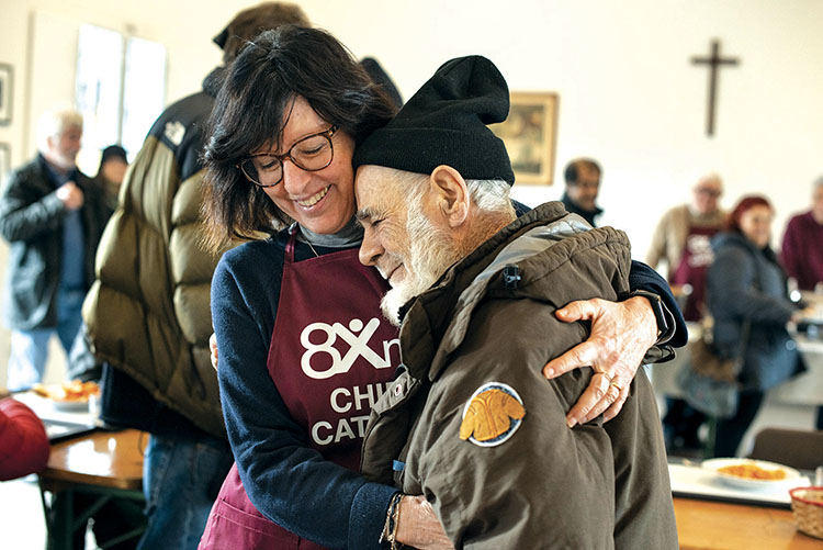 ReggioEmiliaMensaAbbraccio 5949 01OK