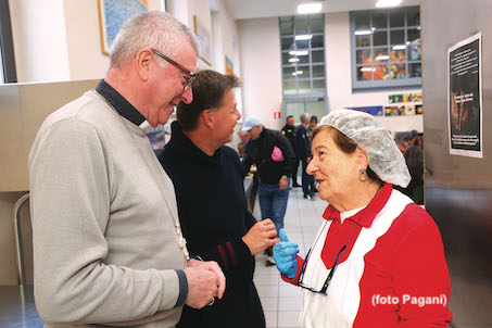 Vescovo Cevolotto alla Mensa Caritas 