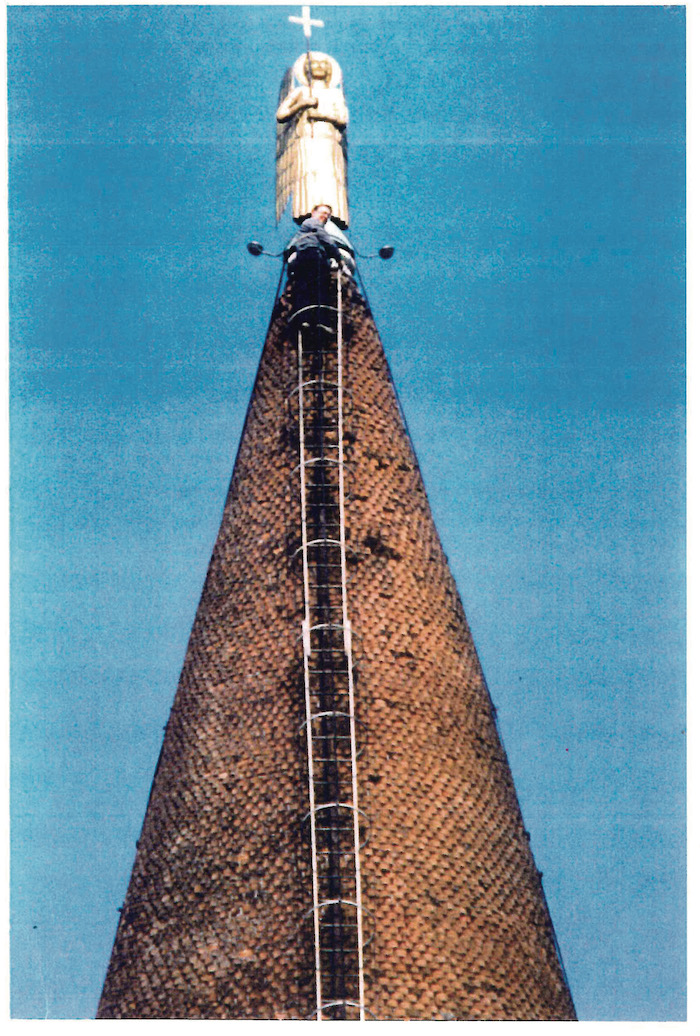 in cima al campalnile