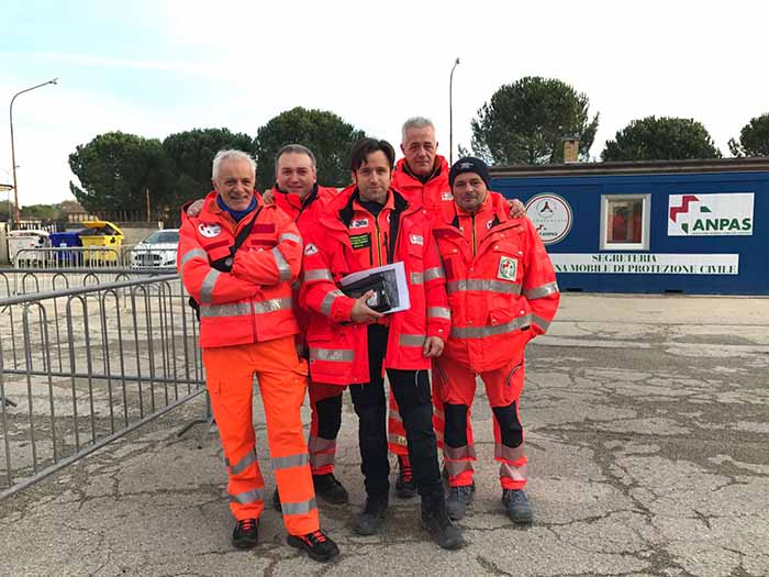 Rebecchi  dell'Anpas con alcuni Volontari Piacentini