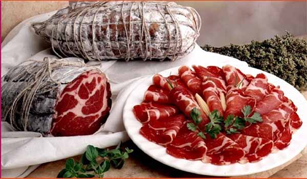 esposizione coppa piacentina alla fiera di carpaneto