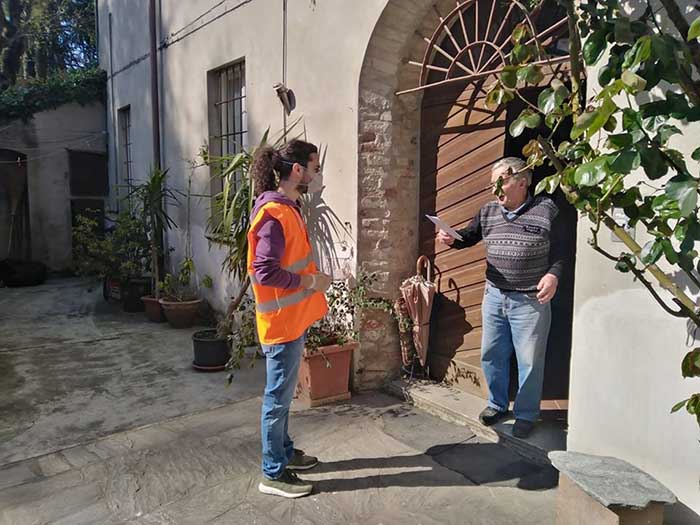 foto distribuzione mascherine