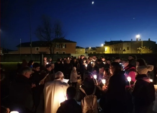 CASALGGIO PROCESSIONE DI LUCI 1 copia