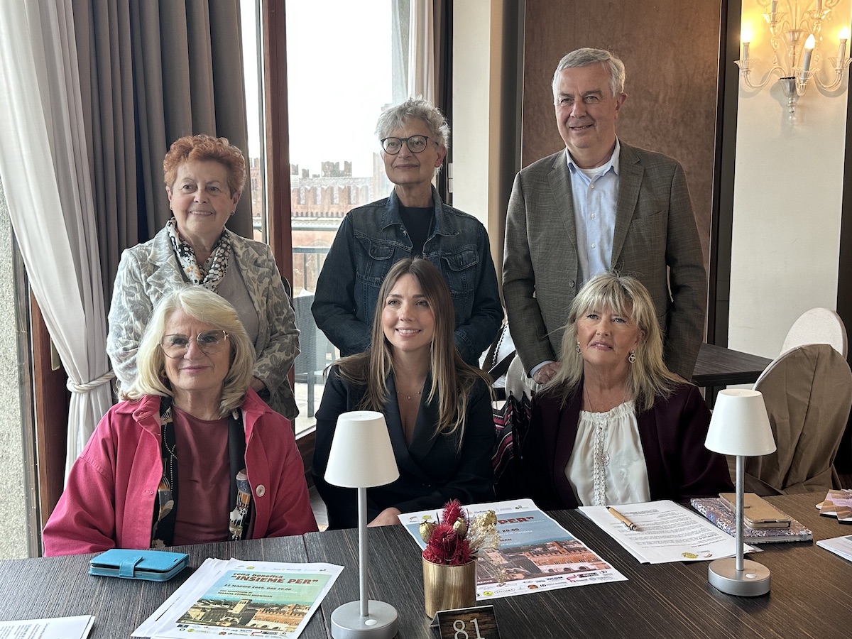 Gli organizzatori della cena benefica a favore di Protezione della Giovane e Fondazione La Ricerca