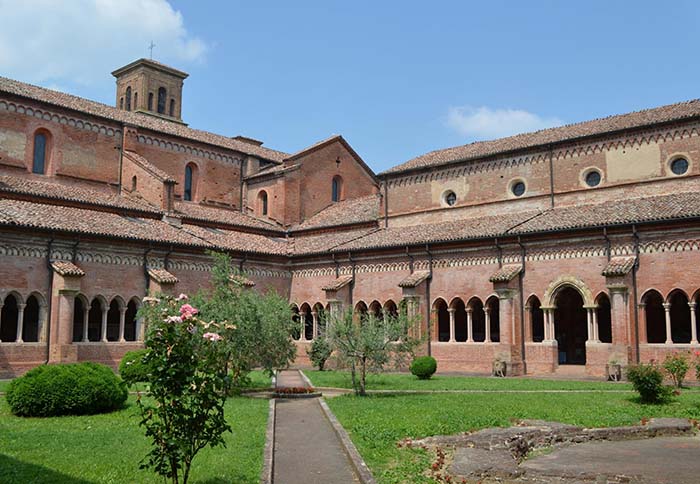 Abbazia di Chiaravalle della Colomba